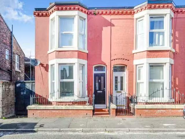 House for rent in Calderstones