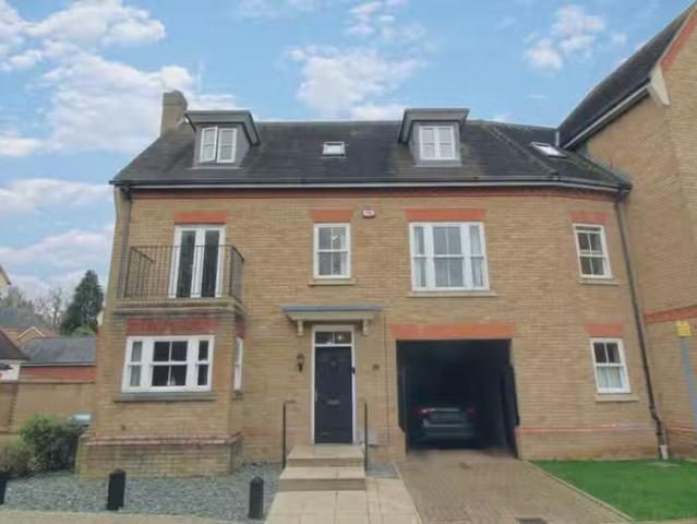 House for rent in Pilgrims' Hatch, Navestock Side