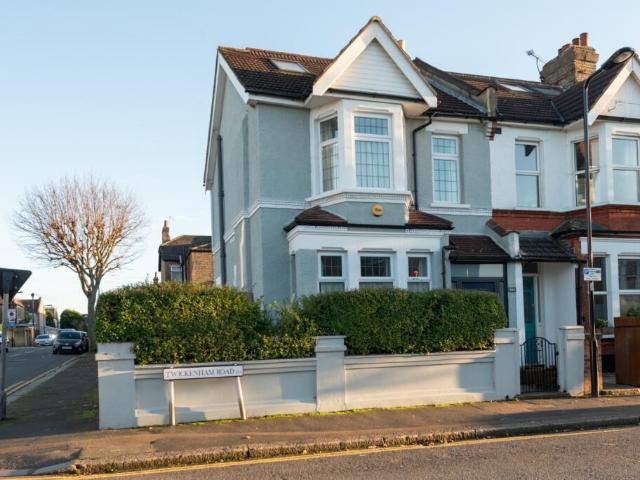 Terraced House for rent in Leytonstone