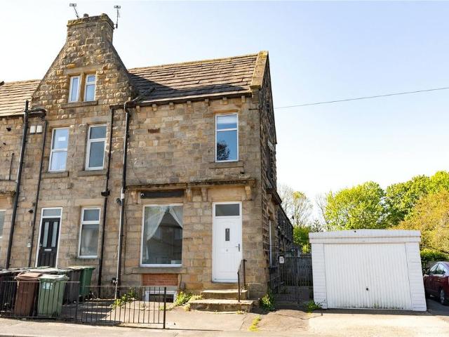House for sale in Westfield, Guiseley