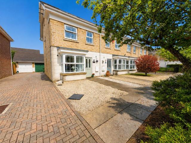 House for sale in Dettingen Park, Deepcut