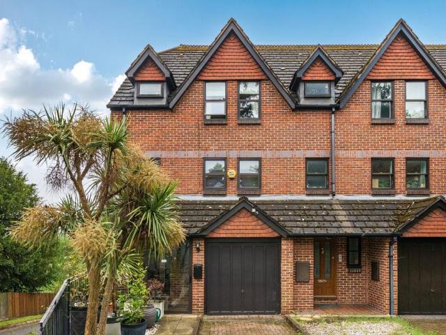 House for sale in London Borough of Croydon, South Norwood