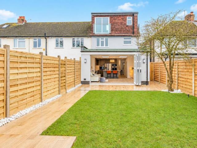 House for sale in London Borough of Hounslow, Feltham