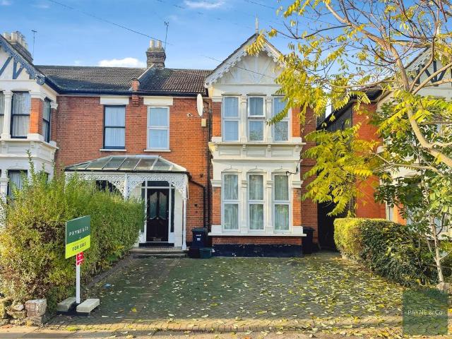 House for sale in Gants Hill, Greater London