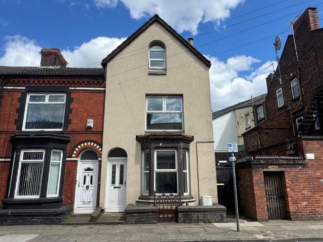 House for sale in Calderstones