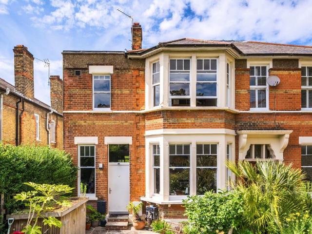 House for sale in East Dulwich, Greater London