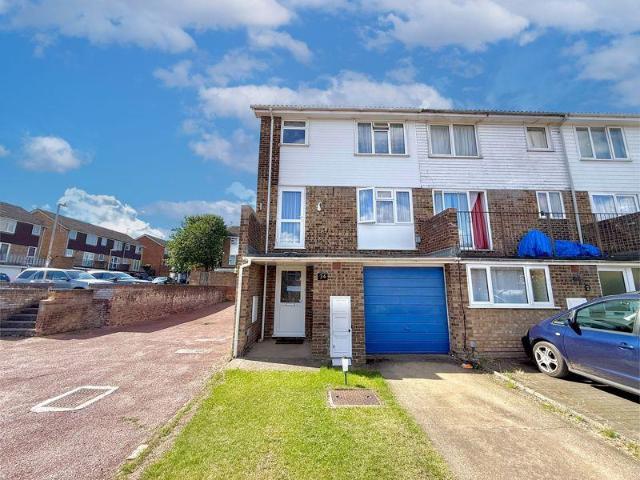 House for sale in Beecroft, Dunstable