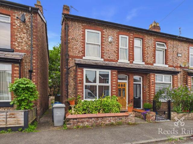 House for sale in Ashton upon Mersey, Trafford Park
