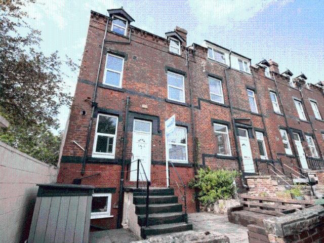 House for sale in Kirkstall, West Yorkshire