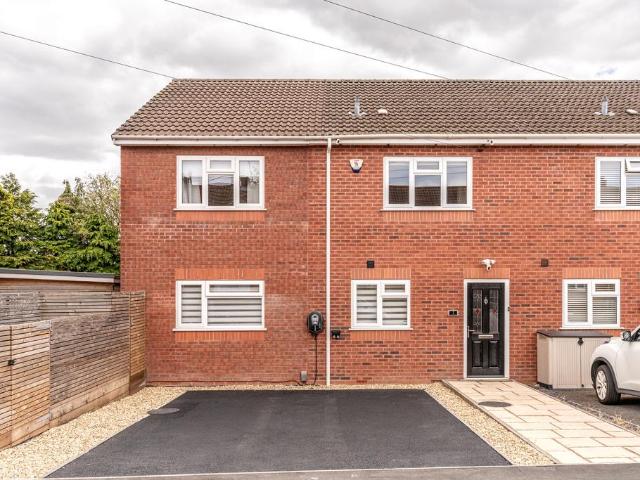 House for sale in Feckenham, City Of Bristol