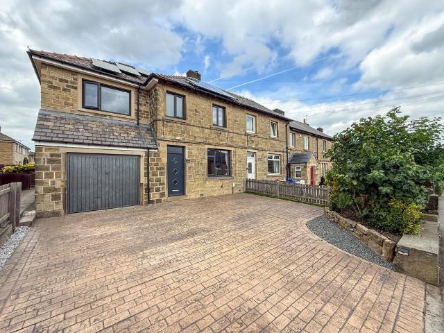 House for sale in Holme Valley, Honley