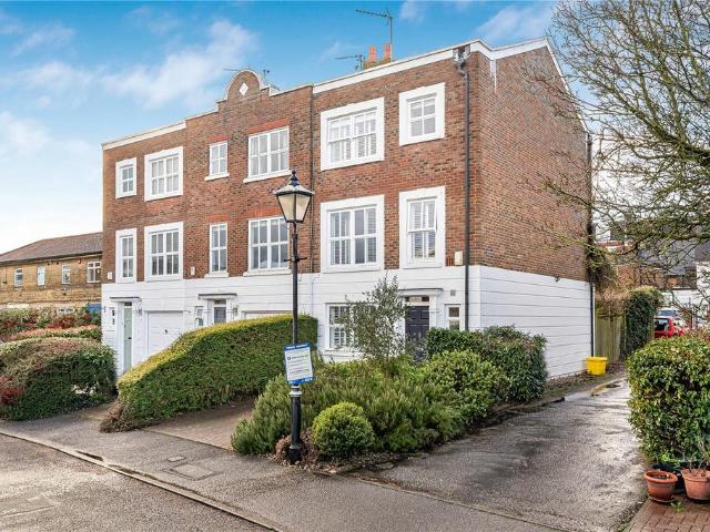 House for sale in High Barnet, Isle Of Man