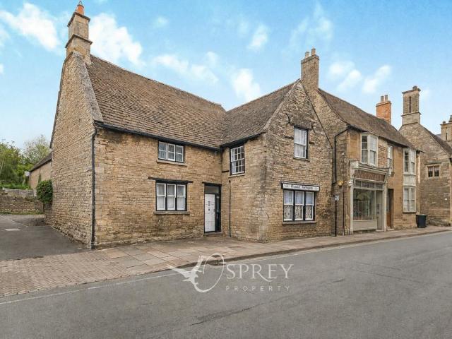 House for sale in Oundle