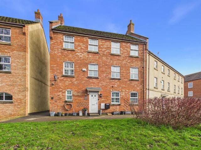 House for sale in Coldharbour, Buckinghamshire