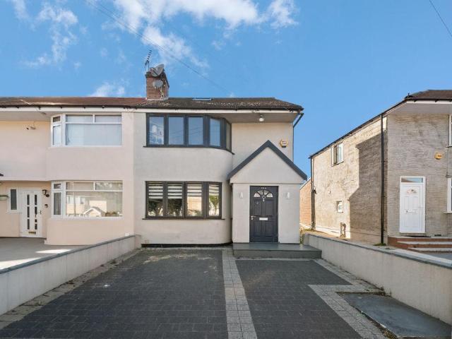 House for sale in London Borough of Ealing, Greater London