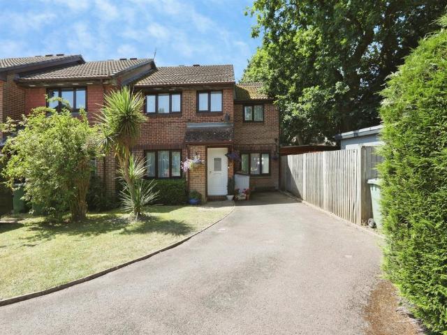 House for sale in North Horsham, Horsham