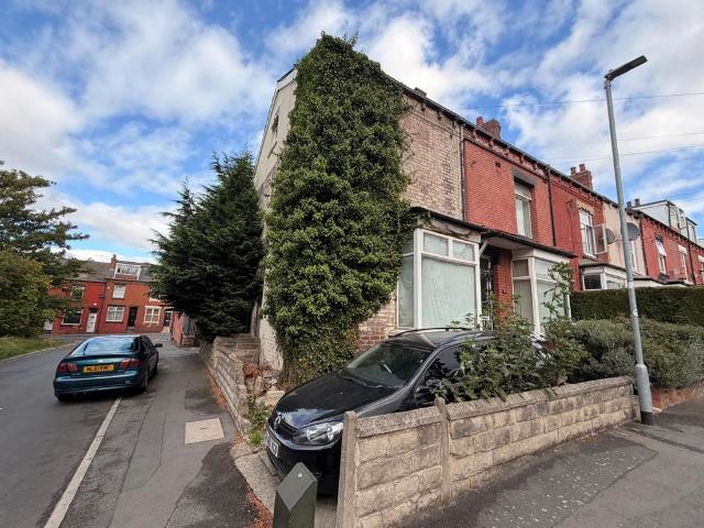House for sale in Osmondthorpe, Leeds