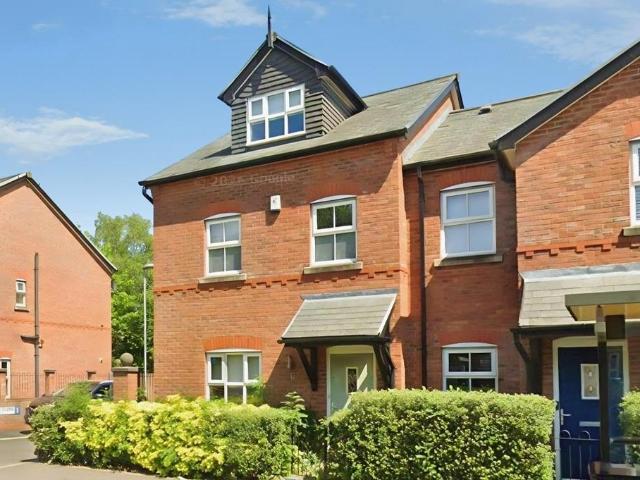 House for sale in Georgia, Greater Manchester