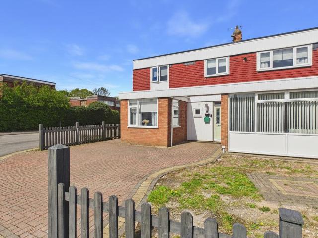 House for sale in Leyfields, Kettlebrook
