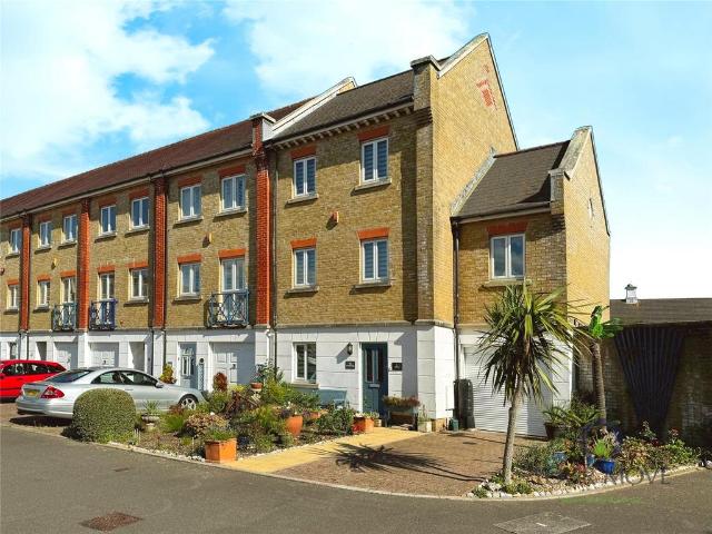 House for sale in Sovereign Harbour, Eastbourne