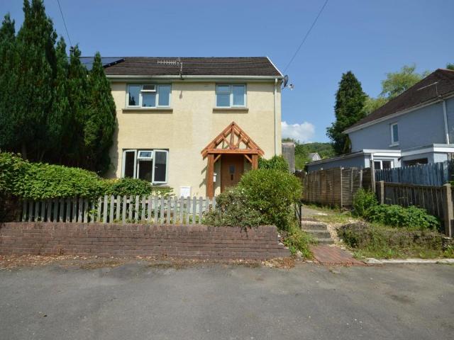 House for sale in Crynant