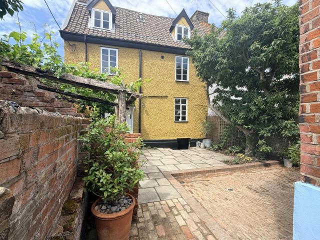 House for sale in Whisstocks Place, Eastbridge