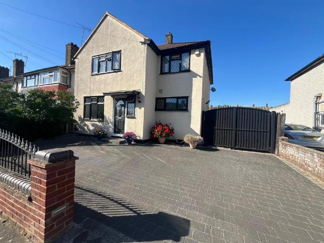 House for sale in Scrattons Farm, Greater London