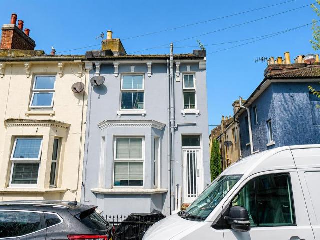 House for sale in West Hill, Guestling Green