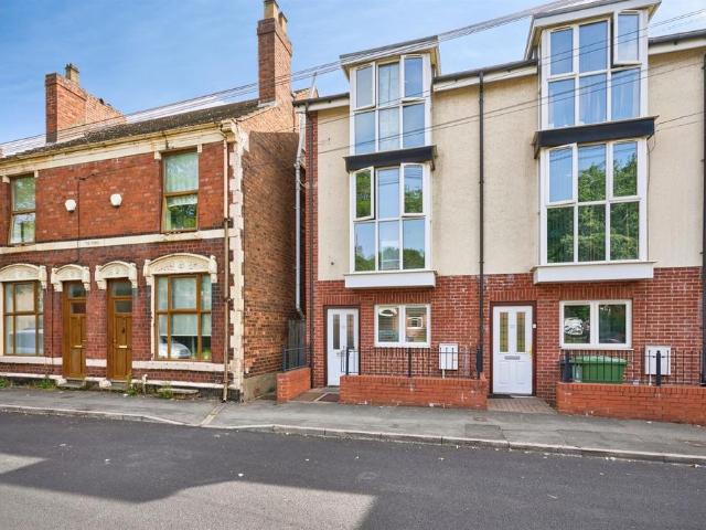House for sale in The Flatts, Darlaston