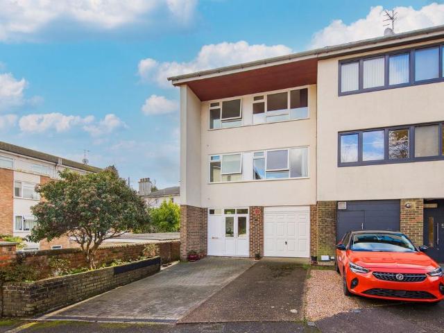 House for sale in St James, Sandown Park
