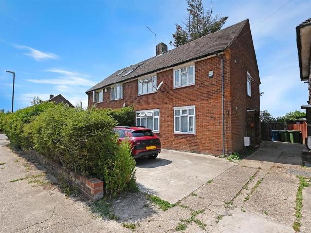 House for sale in Greater London