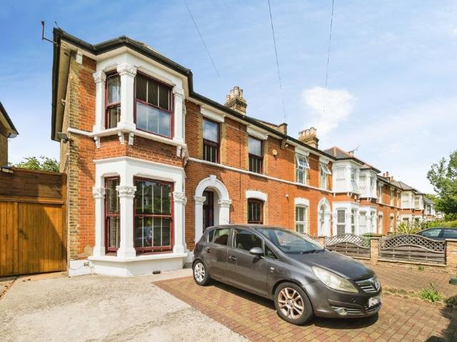 House for sale in Manor Park, Greater London