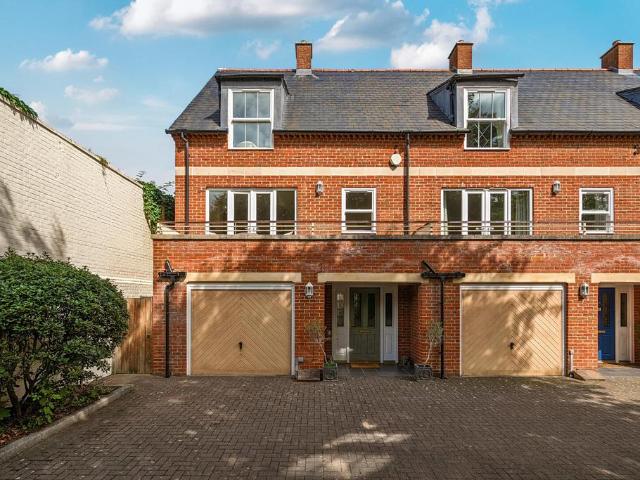House for sale in Devizes, Wiltshire