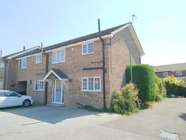 House for sale in Throop, Bournemouth