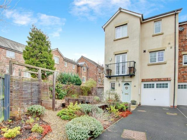 House for sale in Neville's Cross, Isle Of Man