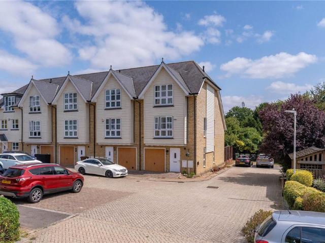 House for sale in Vinters Park, Midway