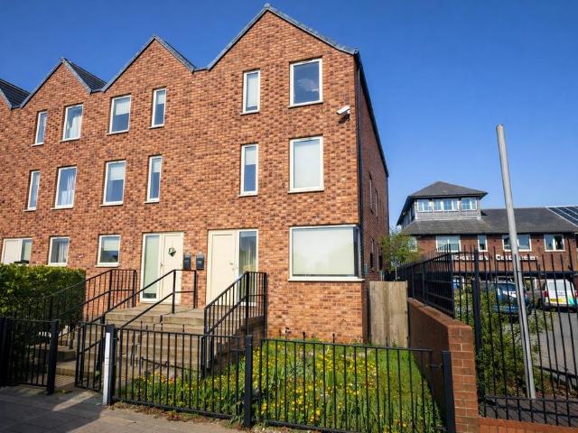 House for sale in New Clee, Cleethorpes