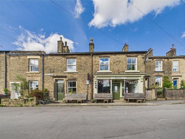 House for sale in Charlesworth, East Midlands