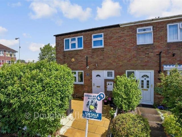 House for sale in Gants Hill, Greater London
