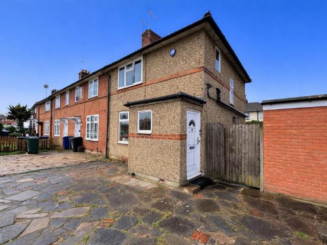 House for sale in The Hale, Greater London
