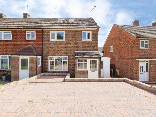 House for sale in Watford Rural, Batchworth