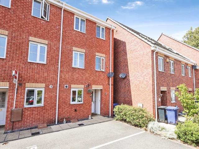 House for sale in Cradley, West Midlands