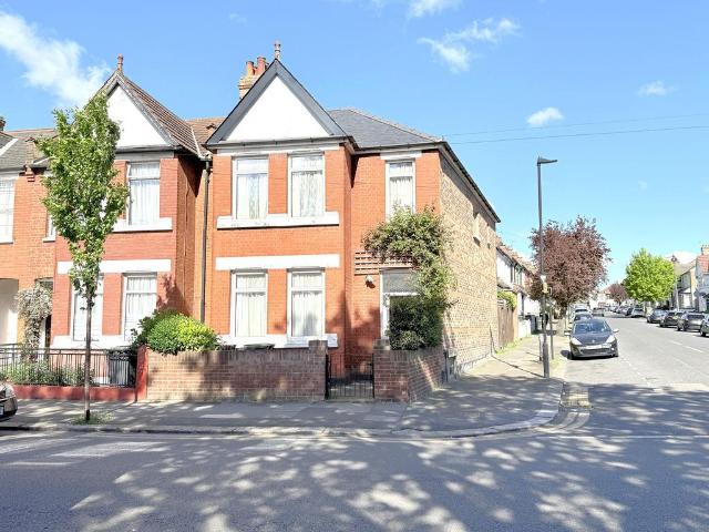 House for sale in Scotch Estate, Greater London