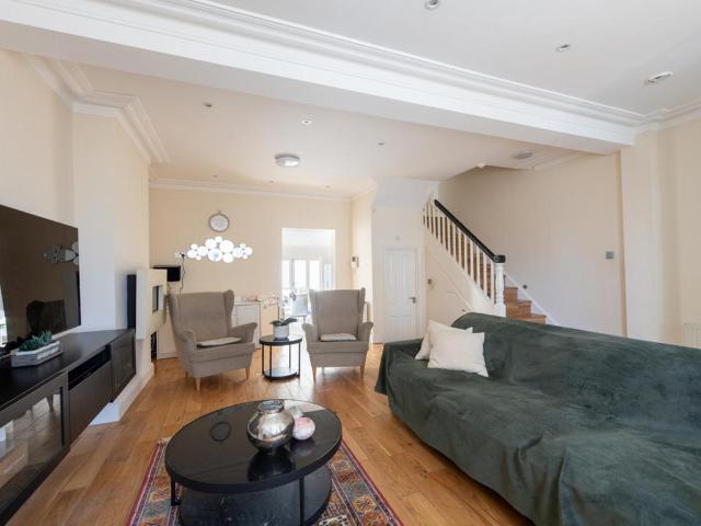 House for sale in Hammersmith, Greater London