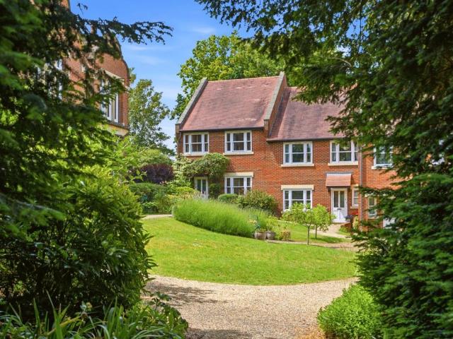 House for sale in St Albans, Five Acres