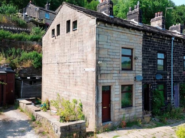 House for sale in Walsden, West Yorkshire
