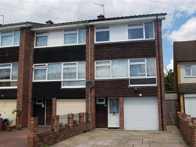 House for sale in Emerson Park, Greater London