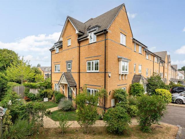 House for sale in Hertford, Colliers End