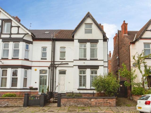 House for sale in Claughton, Wirral