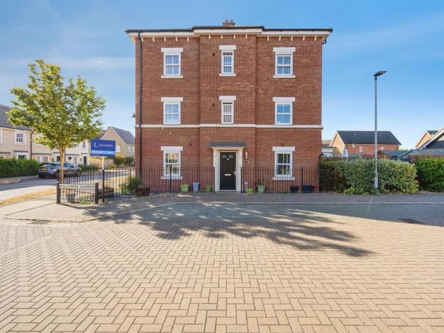 House for sale in Bedford
